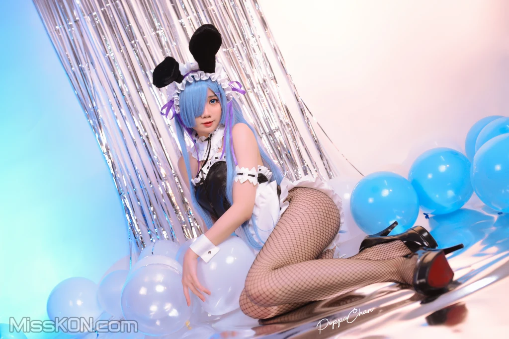 Coser@PoppaChan: Rem Bunny Re-Zero (37 photos + 12 videos)