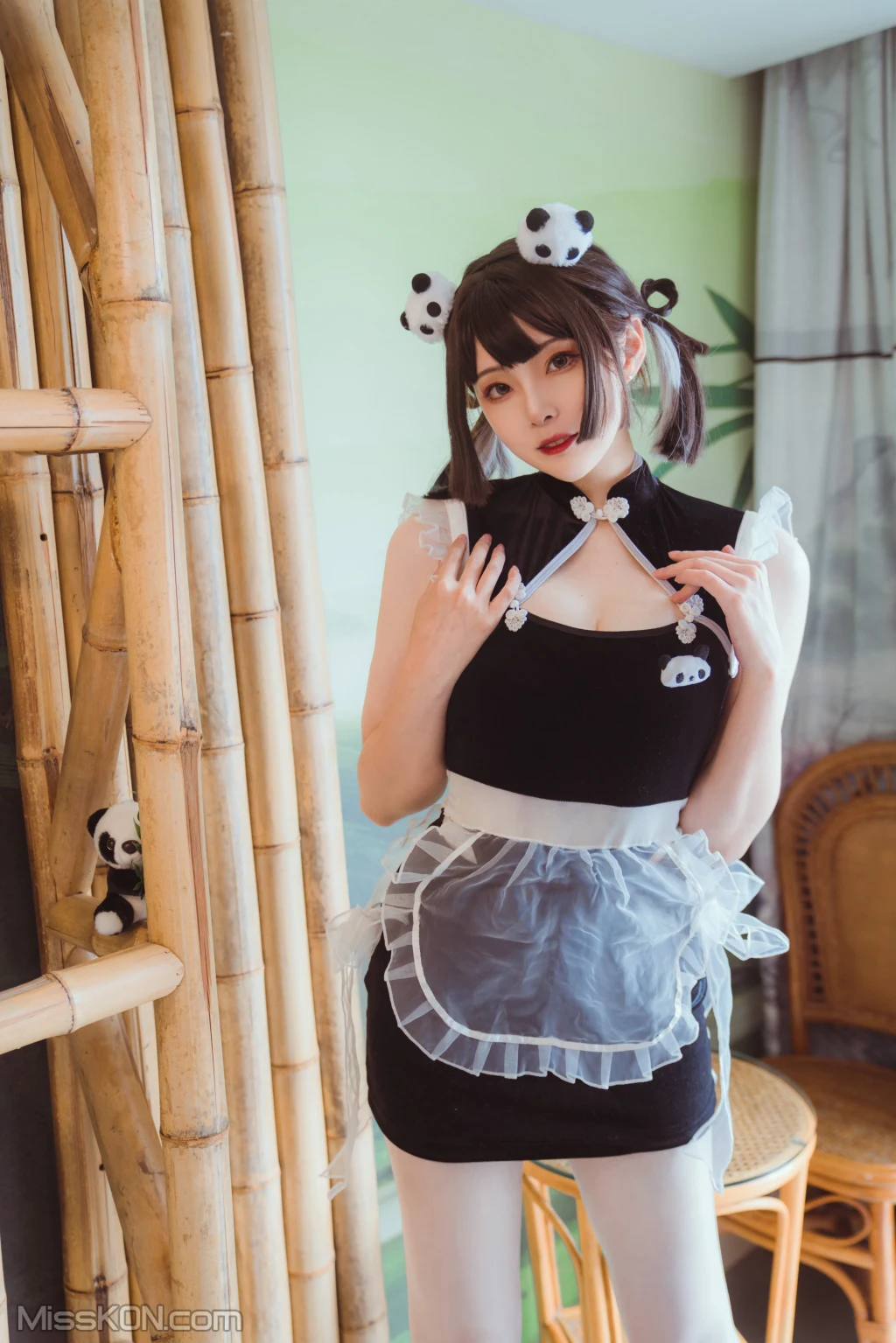 Coser@Natsuko夏夏子: 熊猫女仆 (64 photos + 1 video)